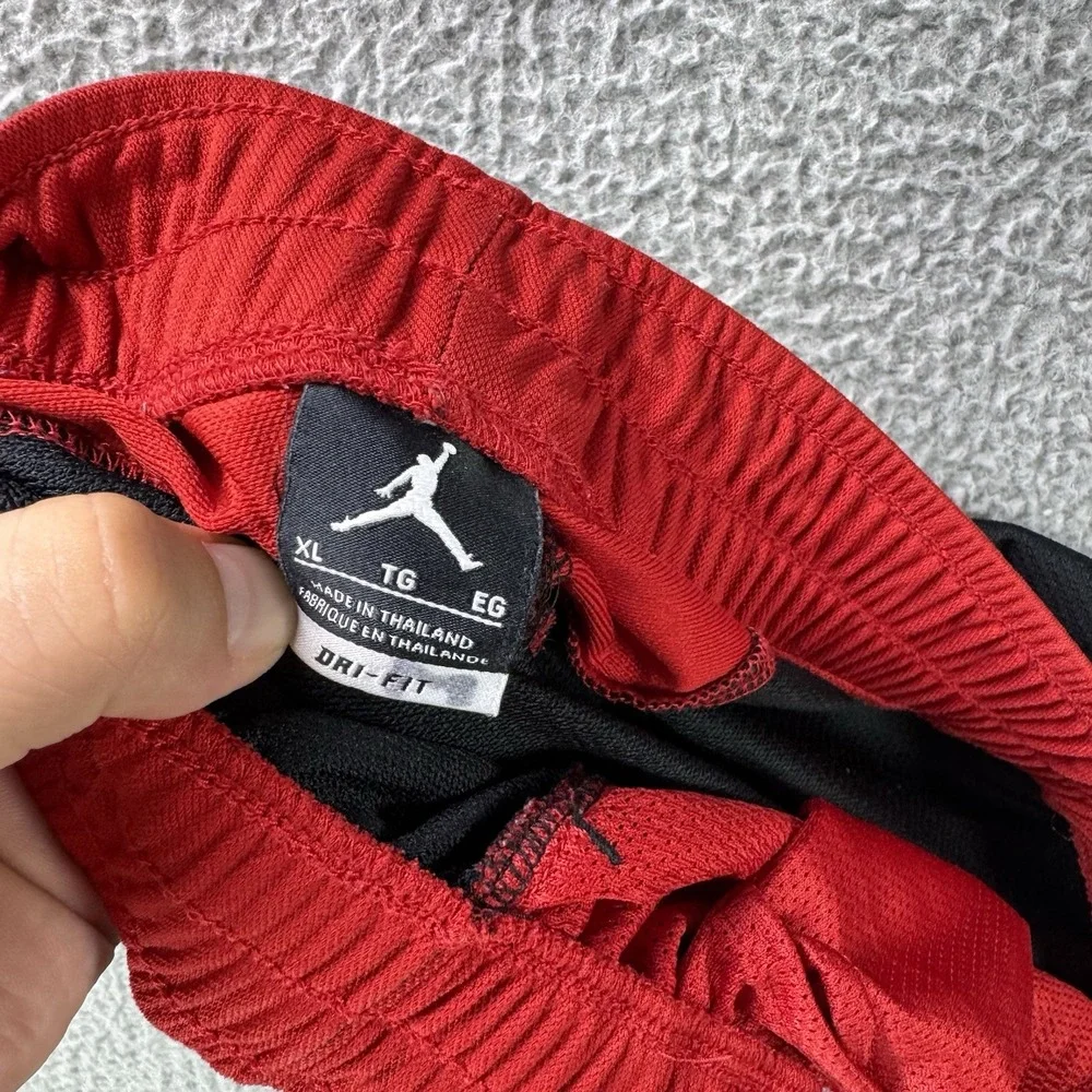 Vintage Nike Air Jordan Shorts Mens XL Red Baggy Hoops Y2K Basketball Hip Hop
